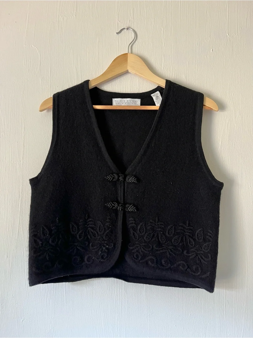 VTG Valerie Stevens 100% Merino Wool Black Embroidered Vest | Women’s Size: M